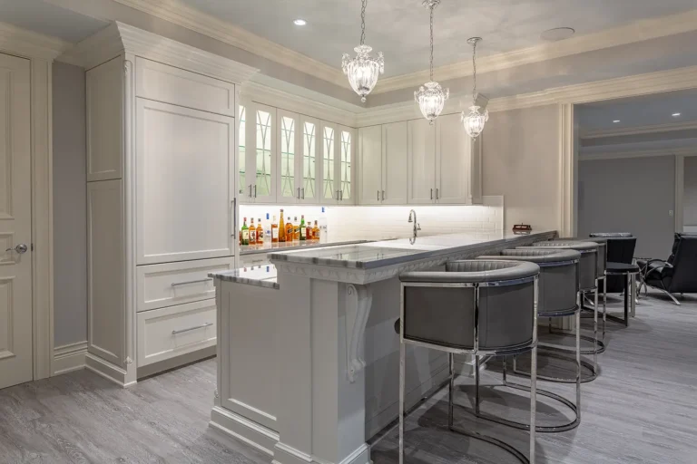 Frederico Lower Level Bar