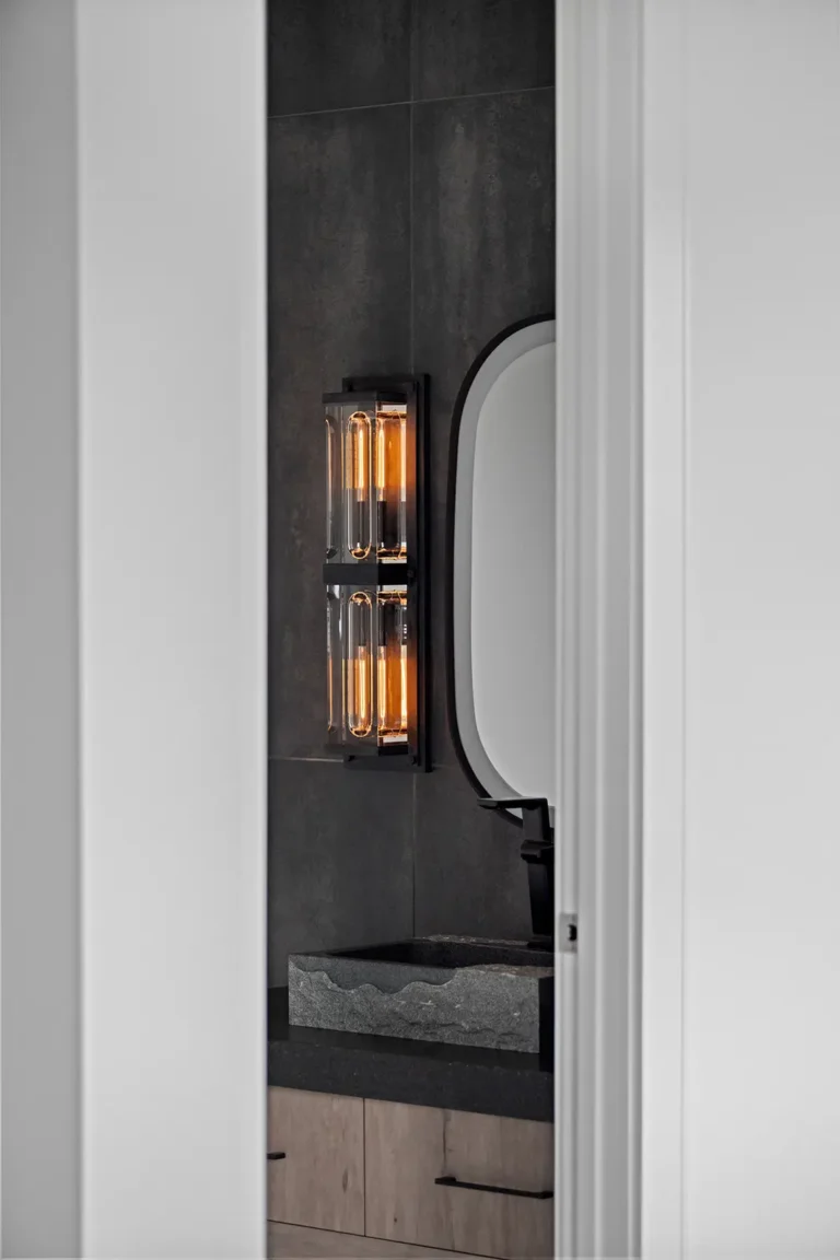 Isaacman Powder Detail