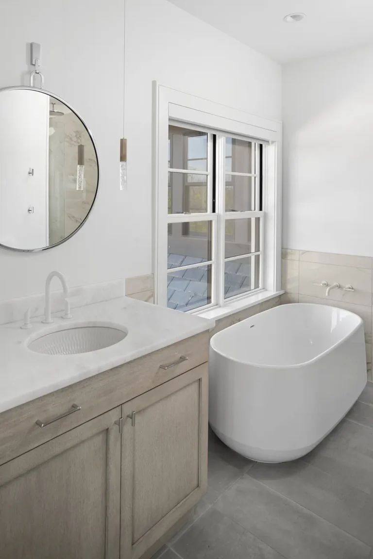 Isaacman Secondary Bath 4